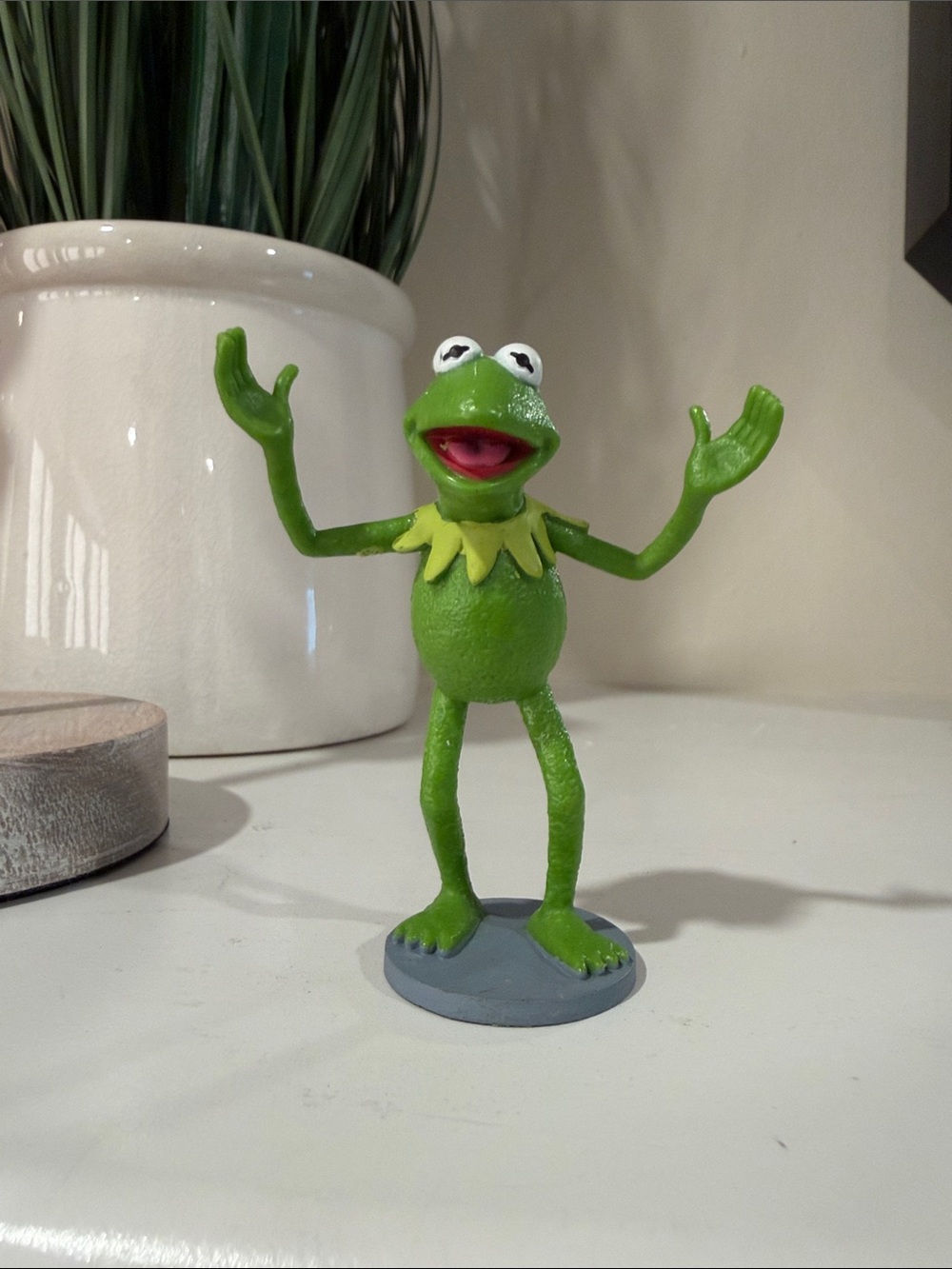 Disney Kermit the Frog figure kids toy toys figure the muppets sesame street